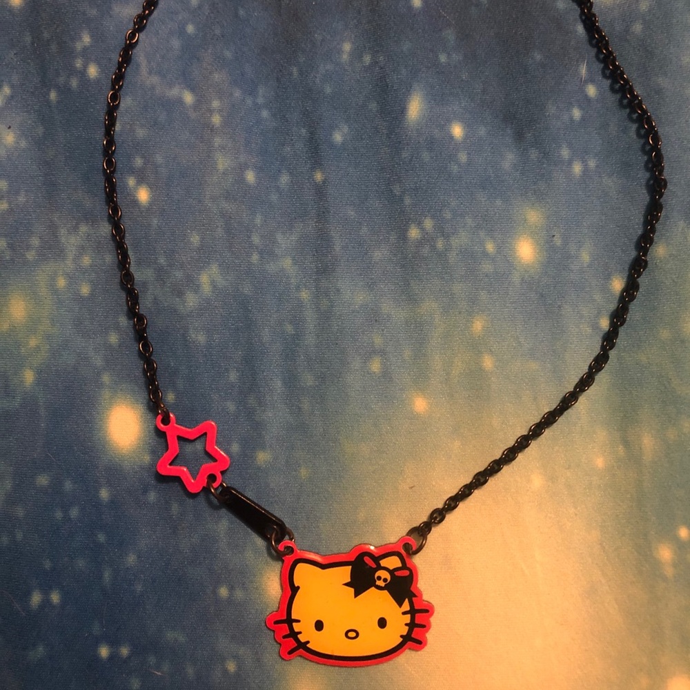 Vintage Goth Hello Kitty Head Short Necklace 2010